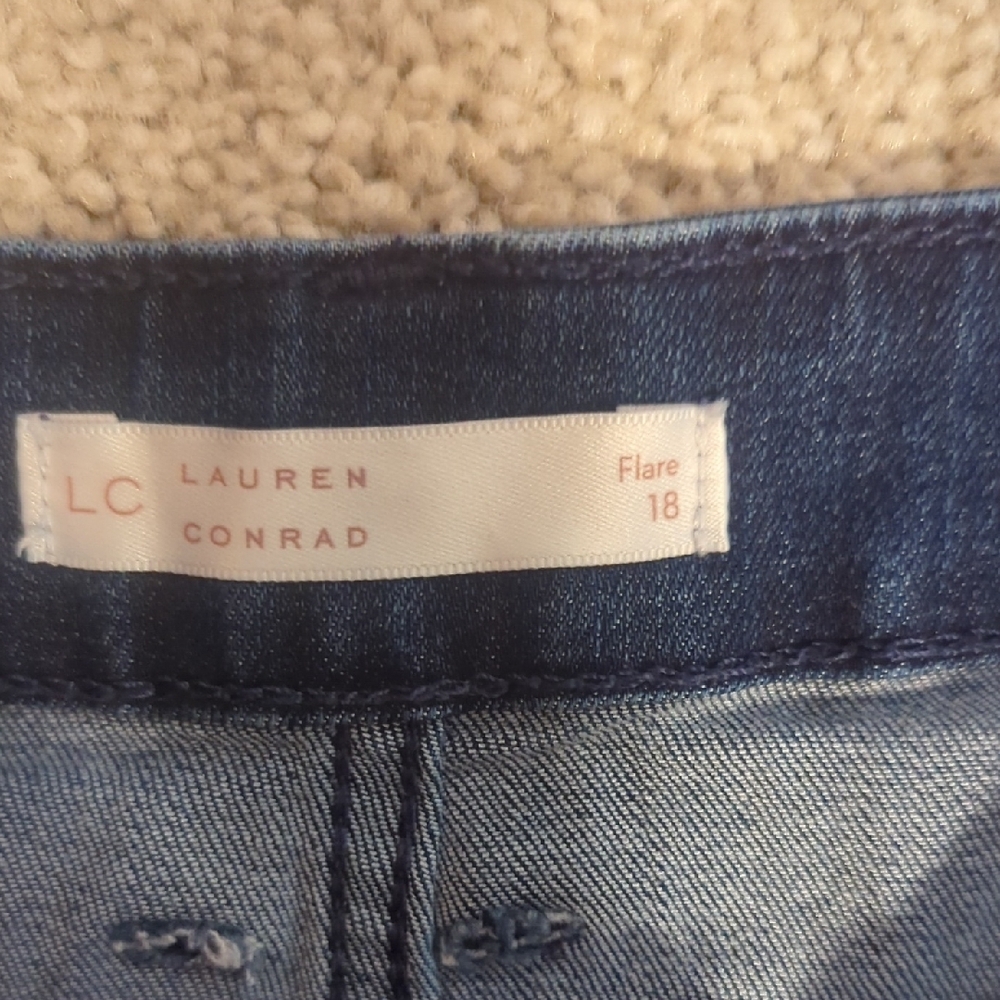 LC Lauren Conrad Two-Tone Dark Blue Flare Jeans - Picture 2 of 3